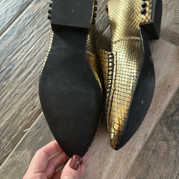 Jeffrey Campbell Slip on Pointy Barnett Gold Croco Shoes with Studs | - Picture 4 of 6